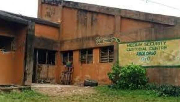 Bomb explosion rocks Oyo Correctional Centre